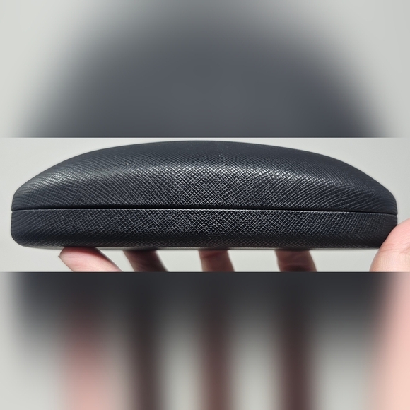 Salvatore Ferragamo Black Clamshell Glasses Case Sunglasses Case Hard shell - Picture 3 of 11